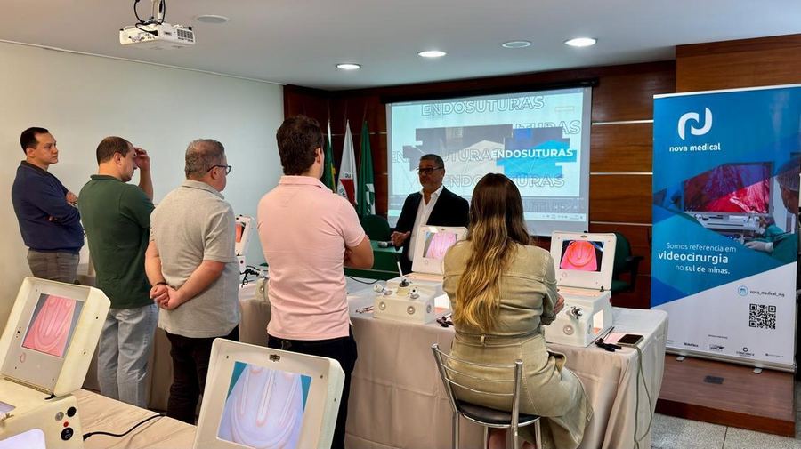 Detalhe da prática em endotreinador